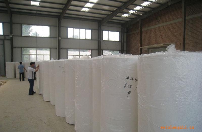 供應(yīng)優(yōu)質(zhì)柔軟純木槳原紙大軸