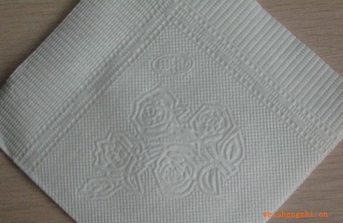 超低價供應(yīng)酒店專用26*27cm41克壓花/印字純木槳餐巾紙