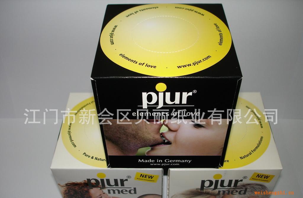 紙巾廠家定牌生產(chǎn)各類廣告禮品紙巾,正方形盒裝紙巾!