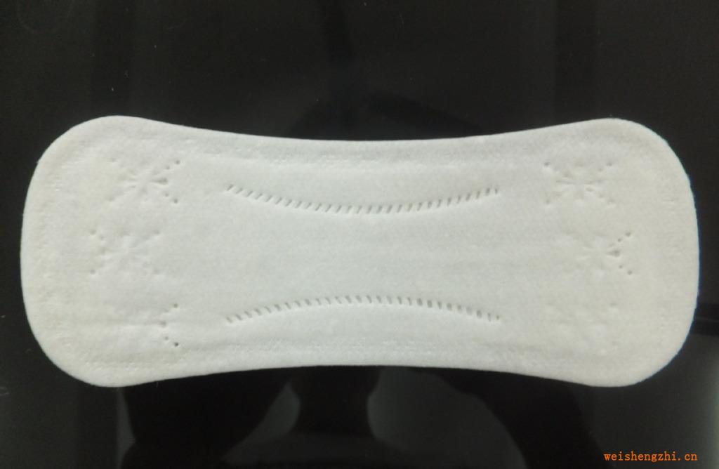 厂家直销供应8度新空间20片护垫棉柔卫生棉卫生护垫护垫批发