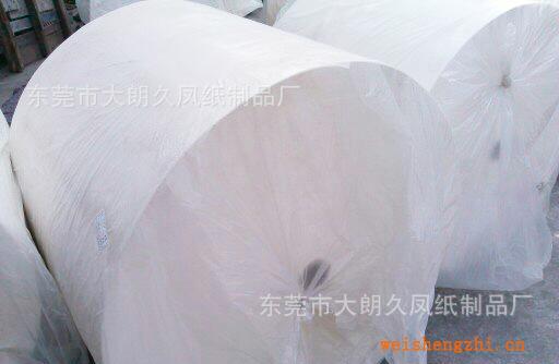 紙巾廠供應(yīng)衛(wèi)生紙?jiān)埐徒砑埍P(pán)紙3層酒店用紙?jiān)堅(jiān)緷{盤(pán)紙