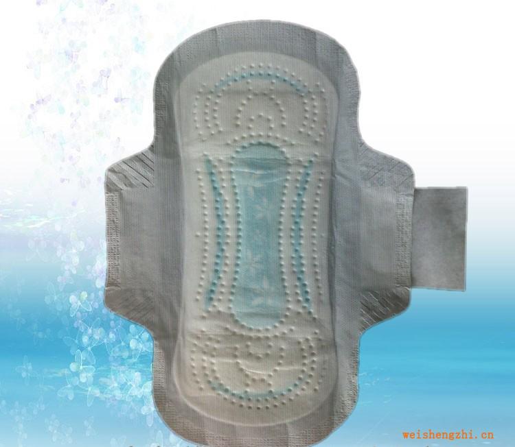 代理加工出口衛(wèi)生巾衛(wèi)生巾廠(chǎng)加工批發(fā)日用240MM印藍(lán)網(wǎng)面衛(wèi)生巾