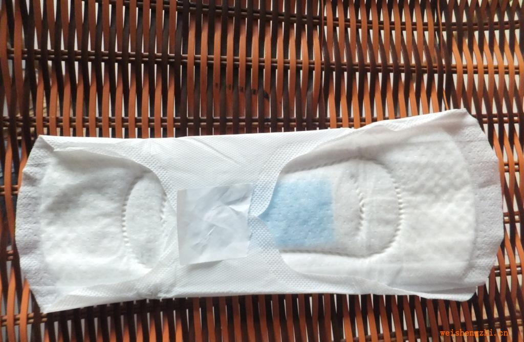 价格从优卫生巾卫生巾厂家OEM代加工各种规格卫生护垫