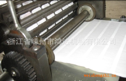 餐巾紙機、卷筒衛(wèi)生紙機、抽式盒裝面巾紙機等一系列機械產品