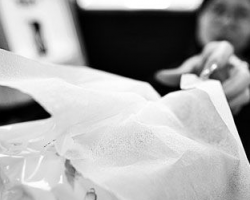 生活用纸大佬的两个两难