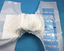 成人纸尿裤两种不同用法